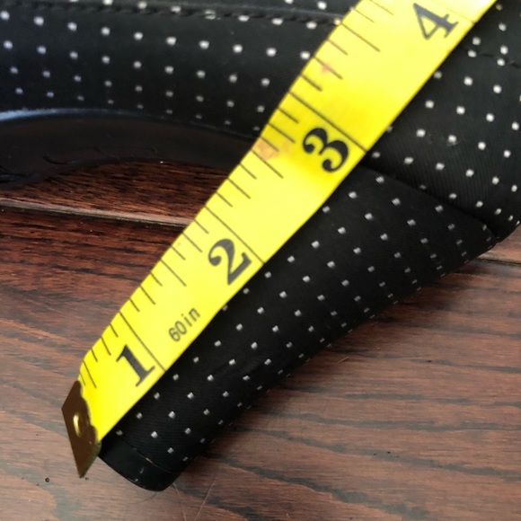 Shoes - Picture 4 of 7